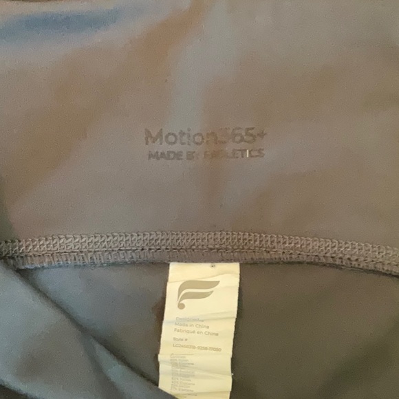 Fabletics Motion 365+ Performance Stretch Leggings - Picture 4 of 4